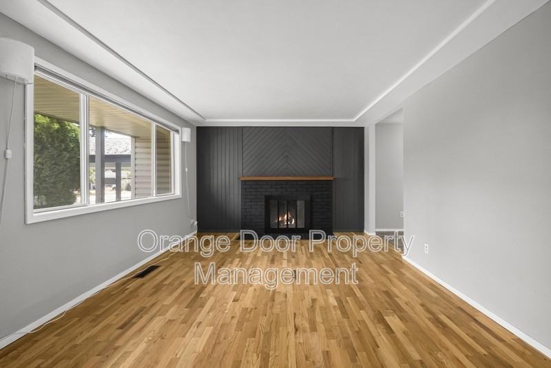 1611 Wheeler St S #1 - Photo 5 of 41