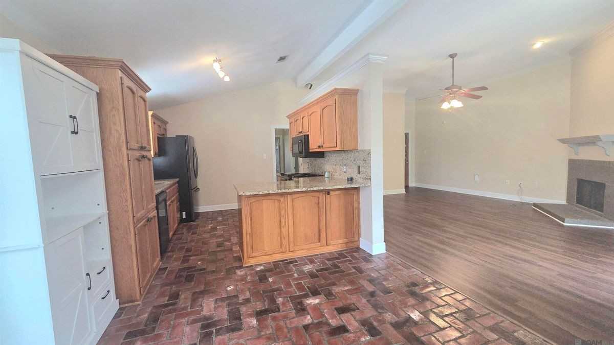 17656 Chasefield Ave - Photo 6 of 26