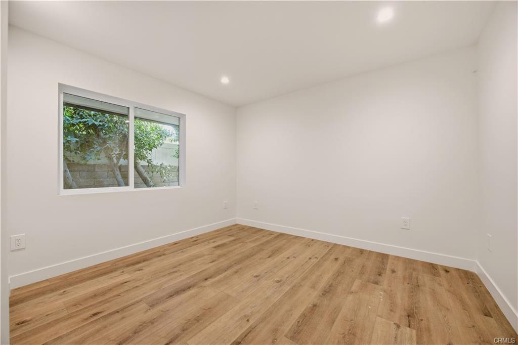 17024 Parthenia St - Photo 7 of 14