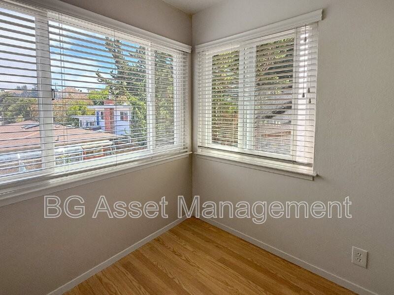 121 Eddy St - Photo 3 of 19