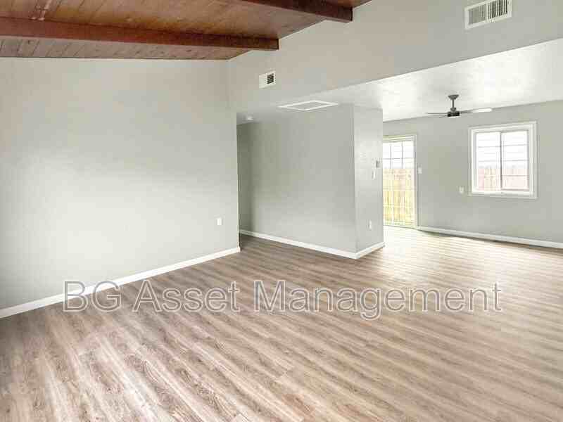 1755 Emeric Ave - Photo 3 of 22