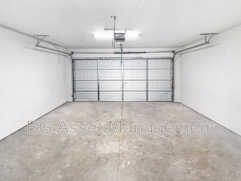 1755 Emeric Ave - Photo 7 of 22
