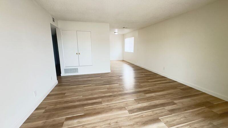 1520 N California Ave #205 - Photo 4 of 18