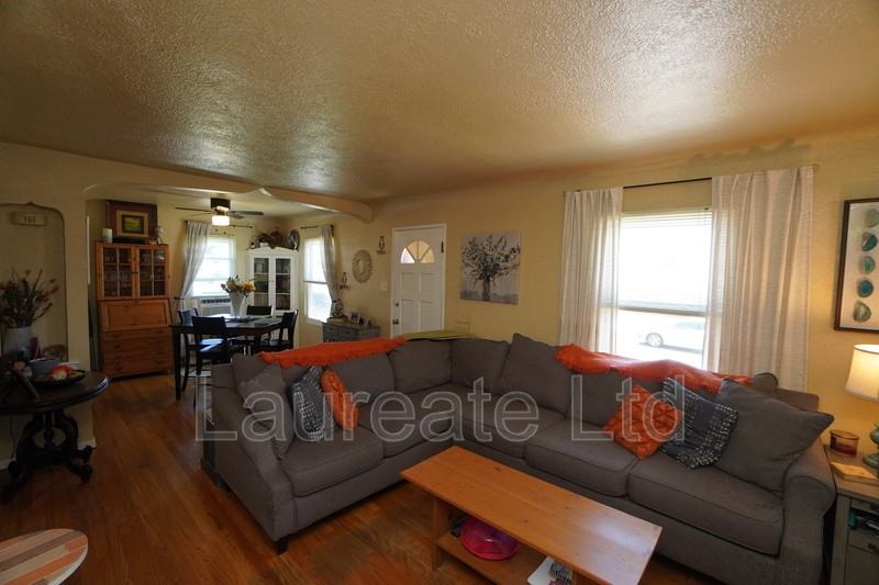 161 E Eastman Ave - Photo 5 of 14