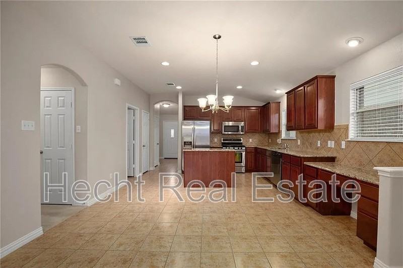 153 Carrington Dr - Photo 5 of 22