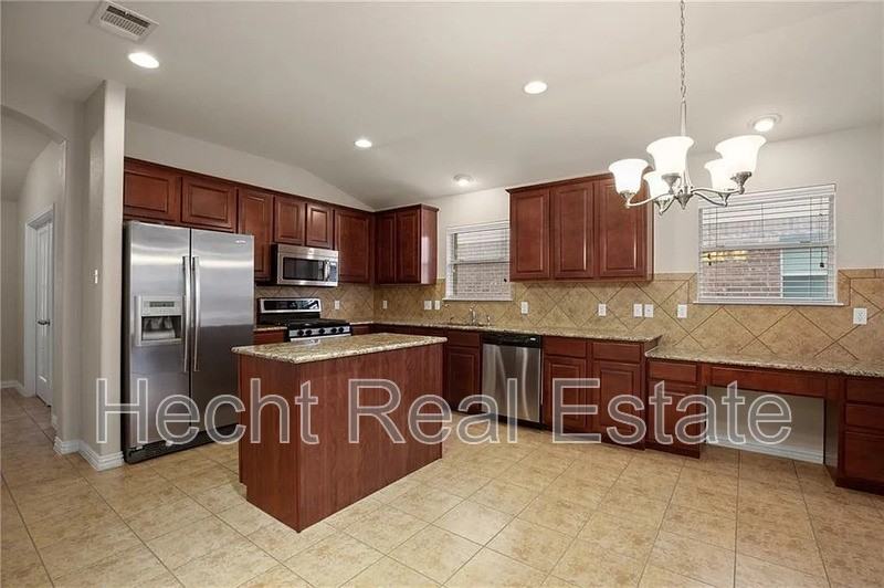 153 Carrington Dr - Photo 6 of 22