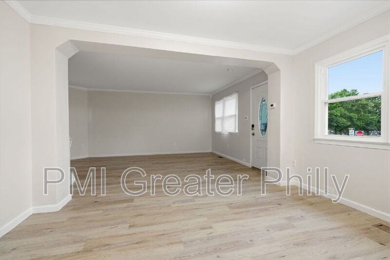 1523 W Cheltenham Ave - Photo 6 of 34
