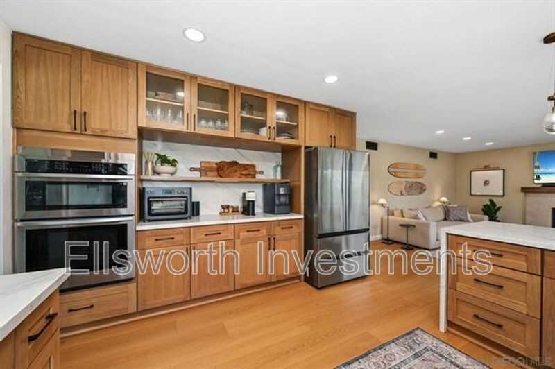 1225 Fallbrook Ct - Photo 3 of 20