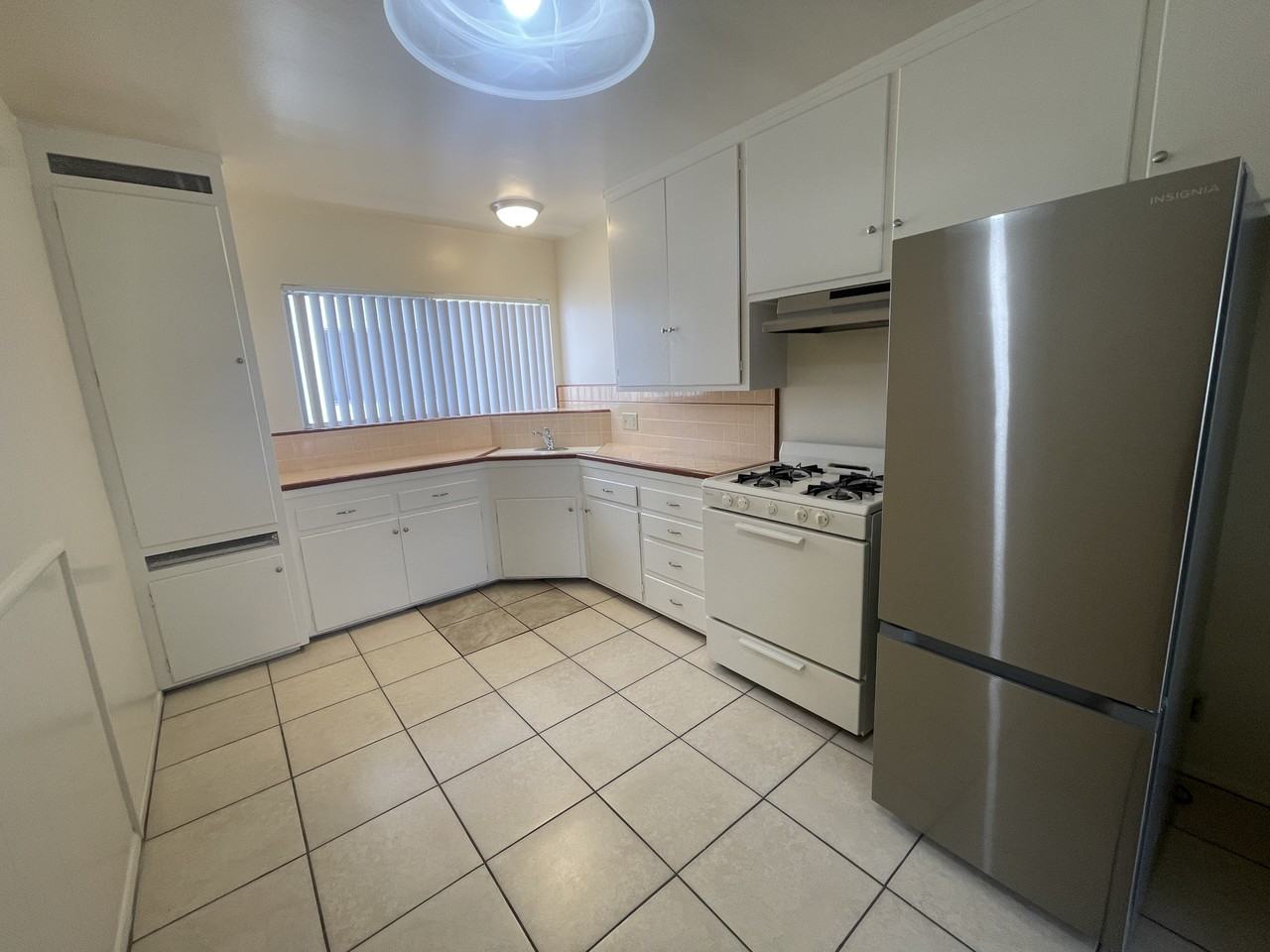 134 N Adams St #6 - Photo 4 of 10