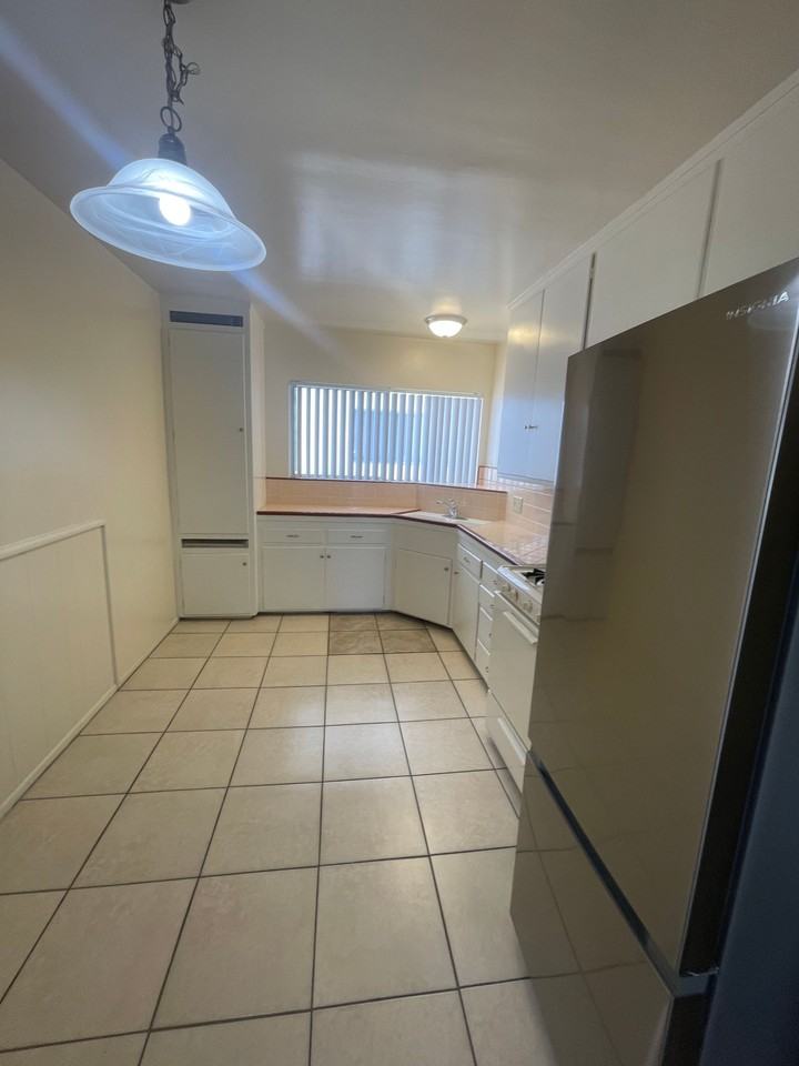 134 N Adams St #6 - Photo 5 of 10