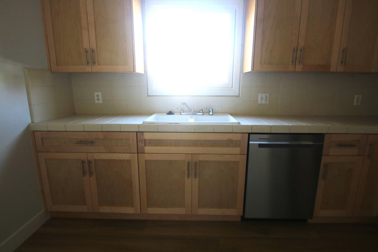 525 S Belmont St #A - Photo 7 of 28