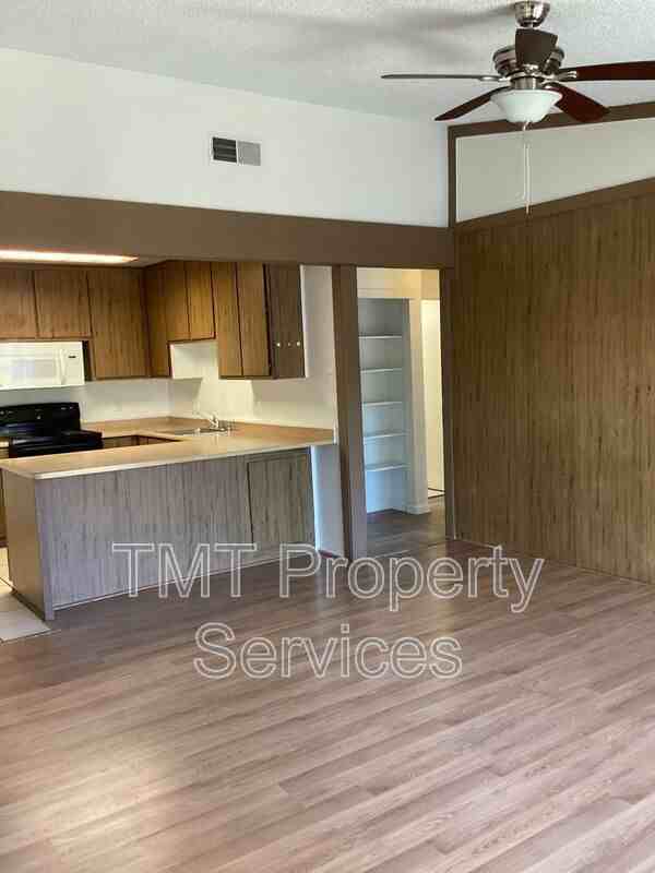 7847 Orchard Woods Cir - Photo 3 of 26