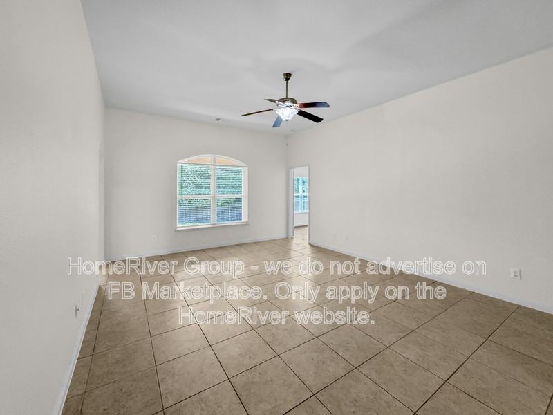 1720 Persimmon Dr - Photo 2 of 19