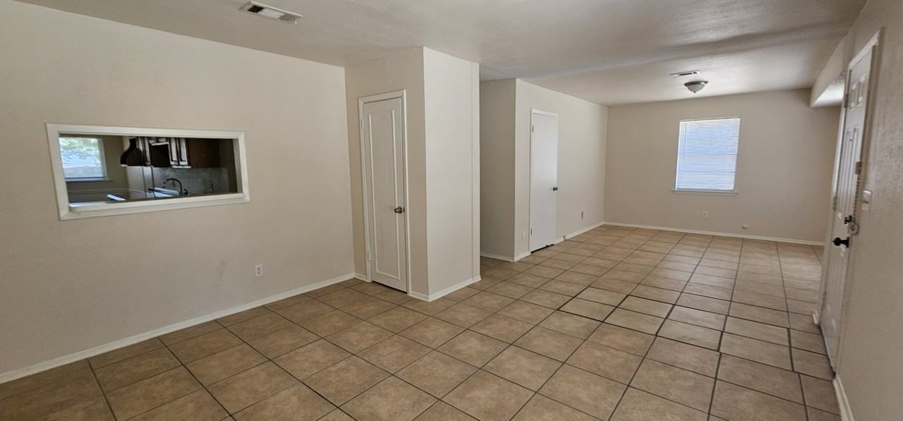 7205 Merry Ln - Photo 6 of 21