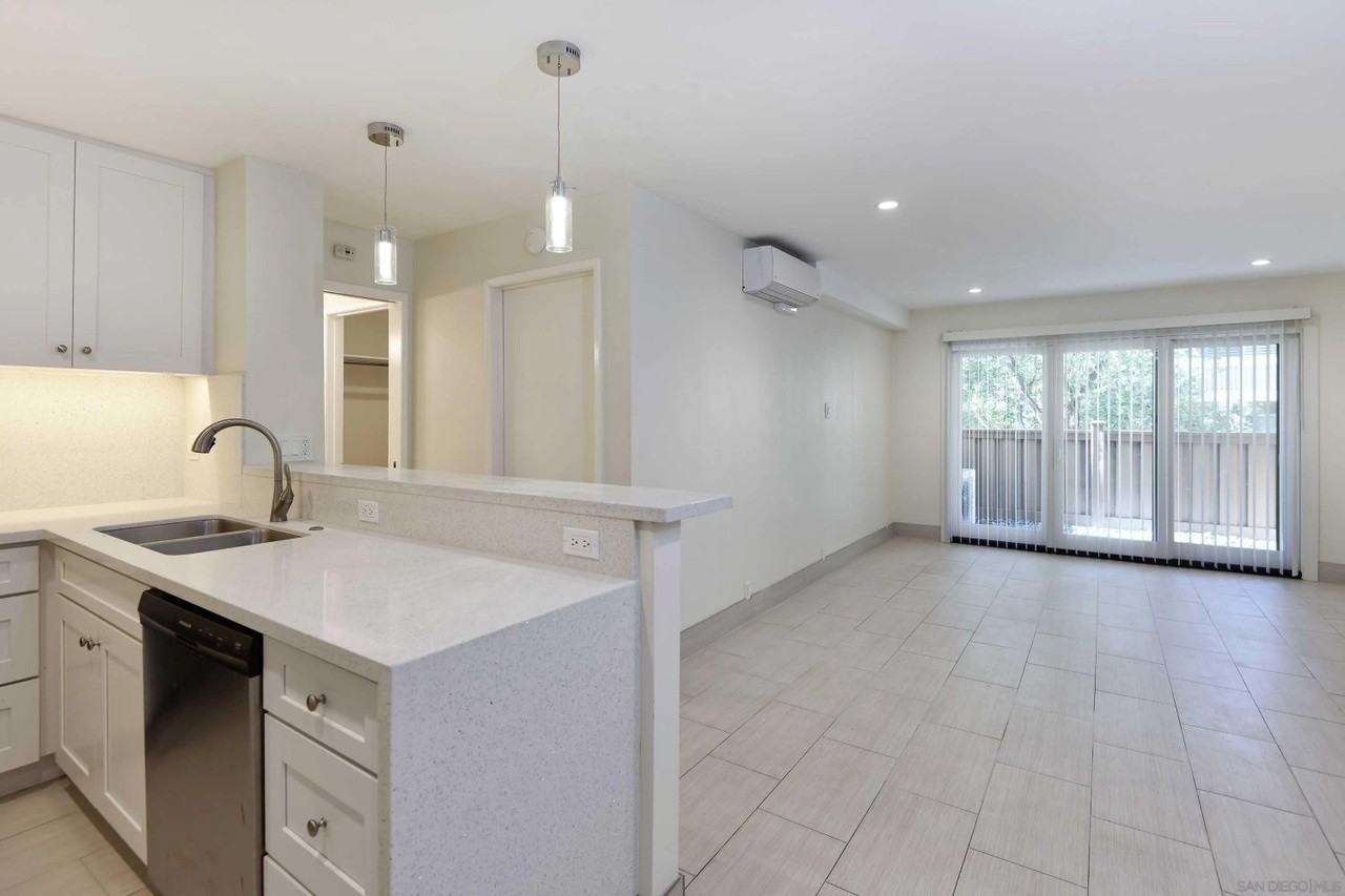 4600 Lamont St - Photo 4 of 12