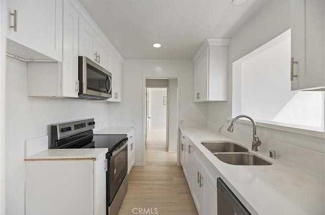 505 Cedar Ave #2A - Photo 4 of 16