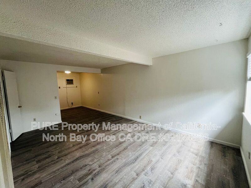 370 El Rio Ct #F - Photo 3 of 10