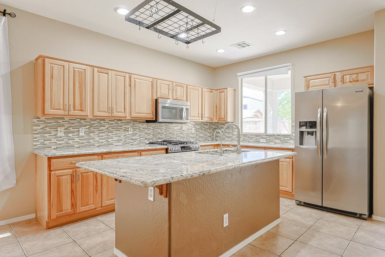 2512 W Old Paint Trl - Photo 7 of 36