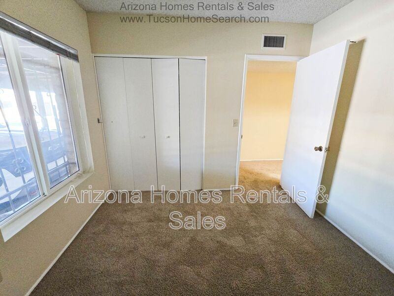 510 W Calle Lago - Photo 6 of 13