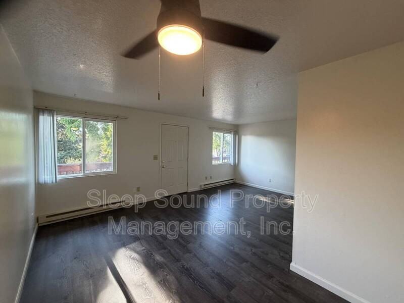 3220 22nd Ave #4 - Photo 4 of 6