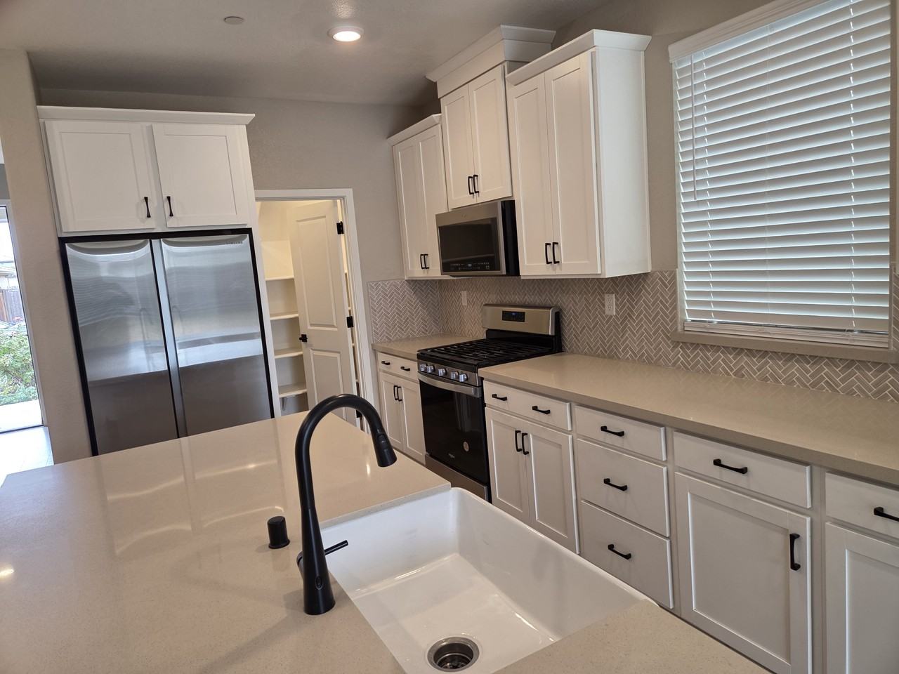 2249 Borealis Cir - Photo 3 of 8