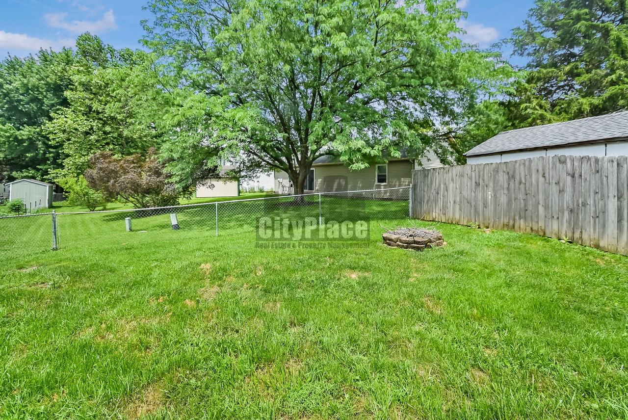 1442 Maria Ave - Photo 6 of 29