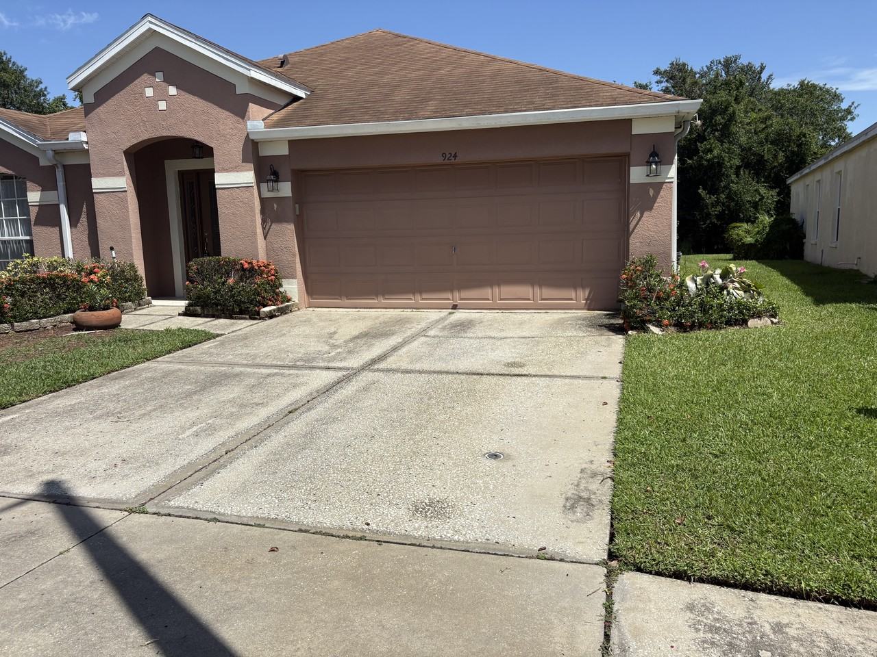 924 Ridge Haven Dr - Photo 2 of 14