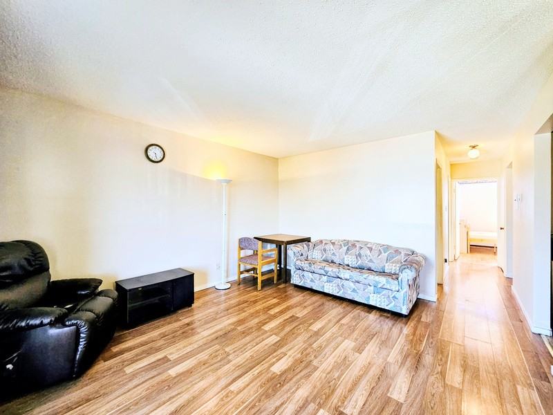3851 76 St Nw #5 - Photo 3 of 15