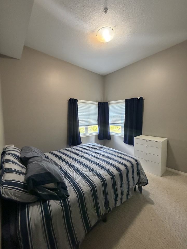 8840 Southfort Dr - Photo 5 of 19