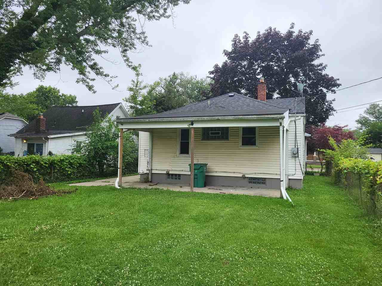 22084 Shakespeare Ave - Photo 5 of 15