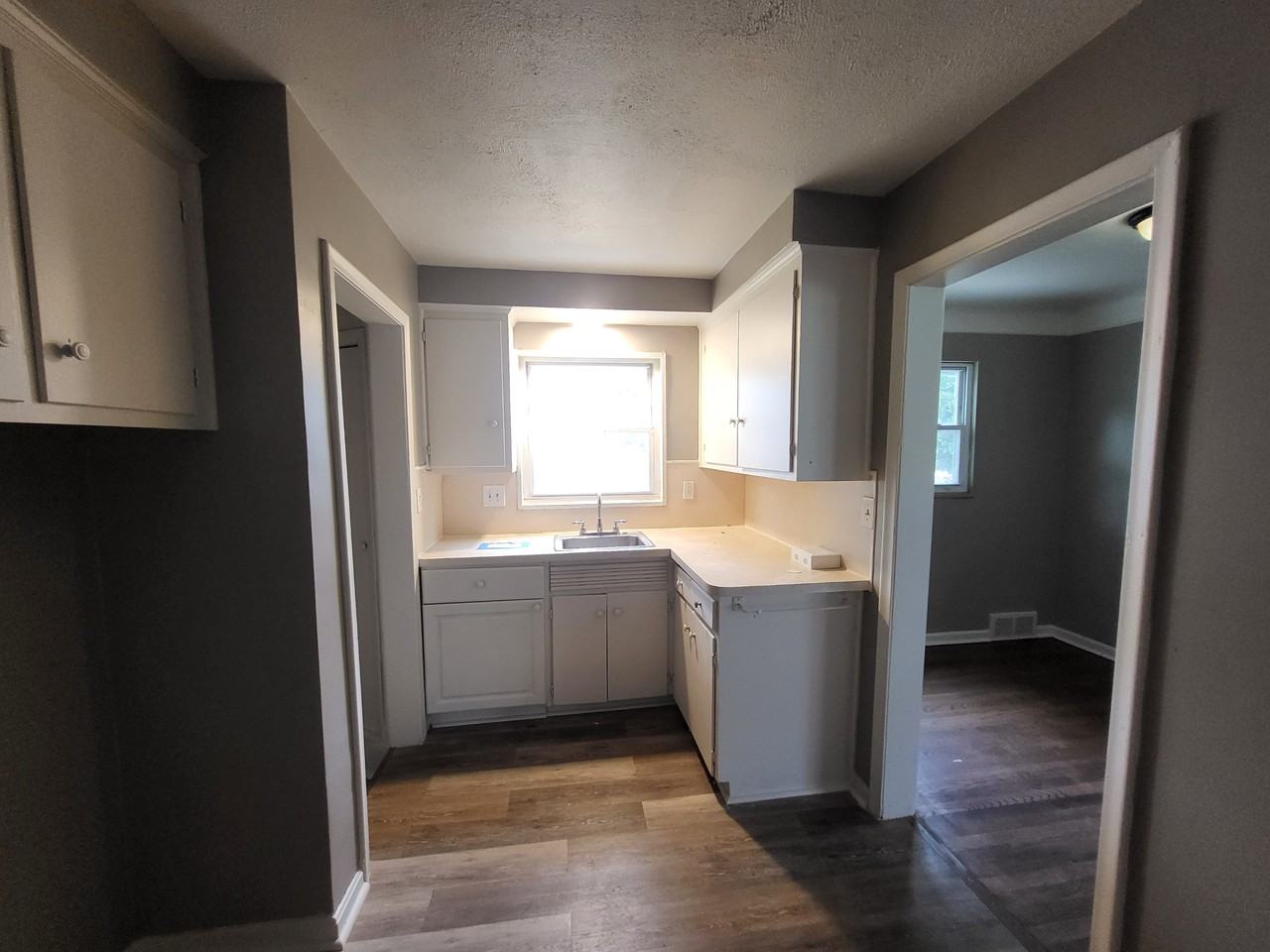 22084 Shakespeare Ave - Photo 7 of 15