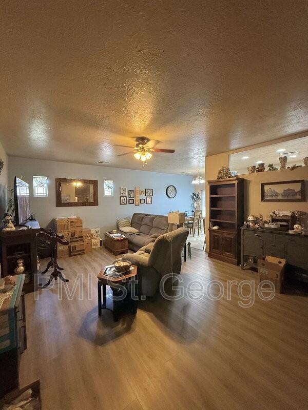 376 N 2480 W - Photo 7 of 21