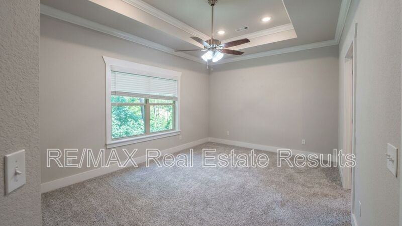9 Burnham Dr - Photo 7 of 13
