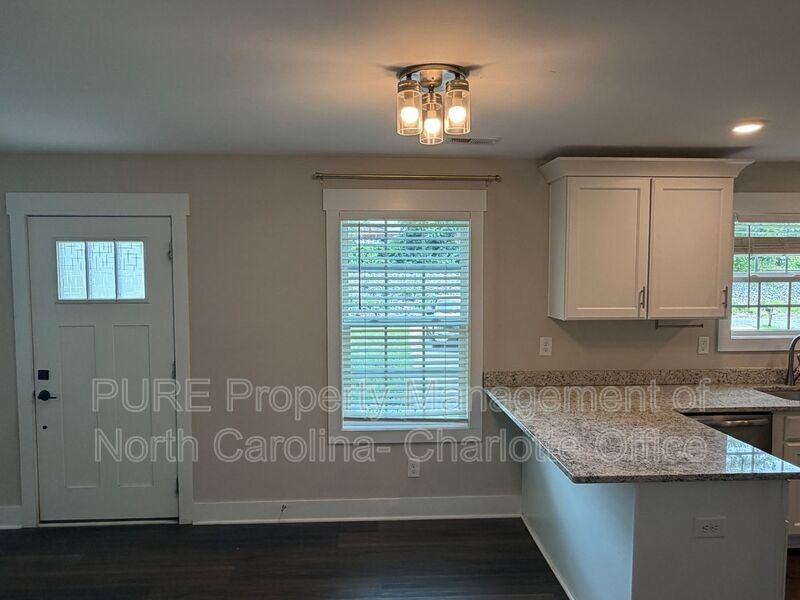 1204 W Airline Ave - Photo 6 of 25