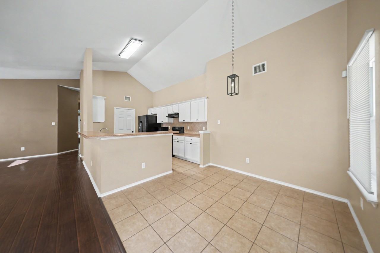 4502 Golden Gate Dr - Photo 6 of 24