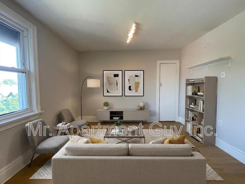55 Barnesdale Ave N - Photo 5 of 16