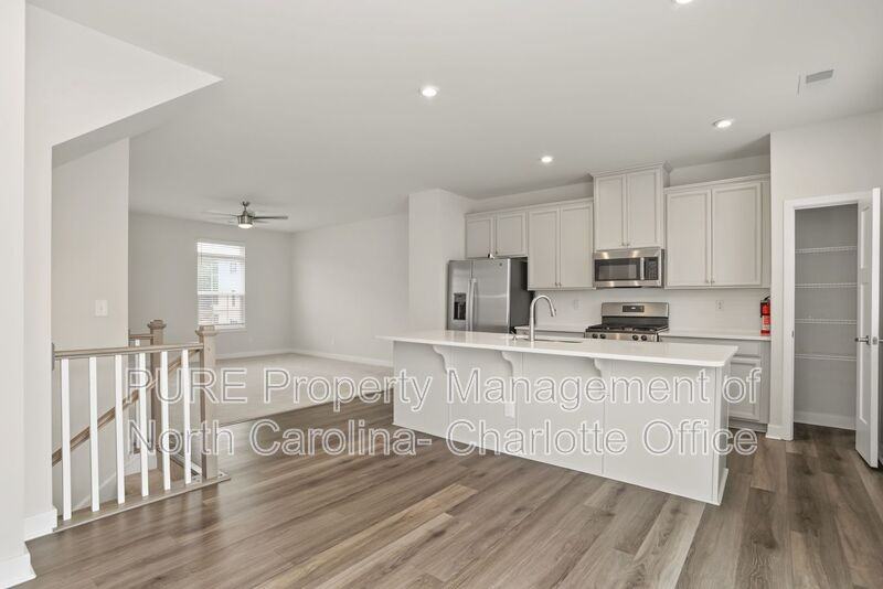 2140 Autumn Cyprus Ave - Photo 5 of 22