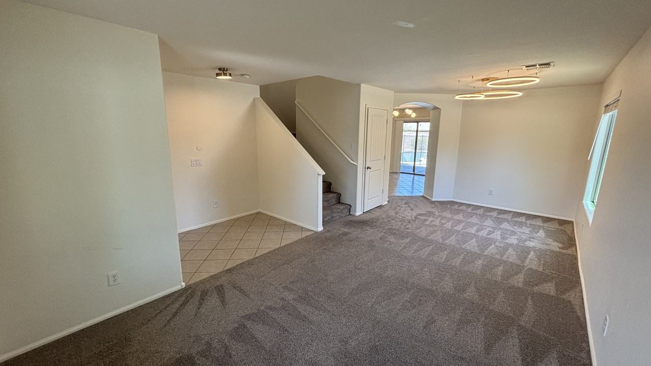 624 W Mesquite Tree Ln - Photo 2 of 29