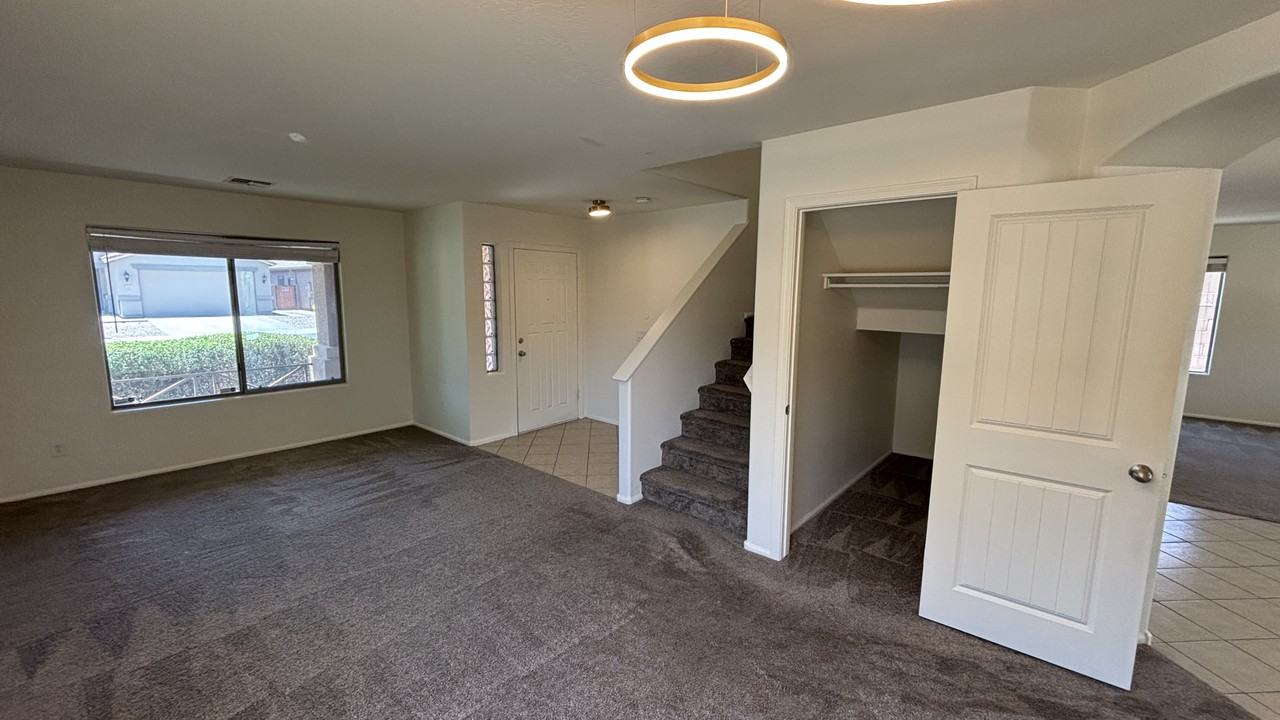 624 W Mesquite Tree Ln - Photo 3 of 29