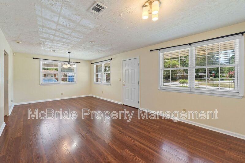 1739 Cornell Dr - Photo 5 of 29
