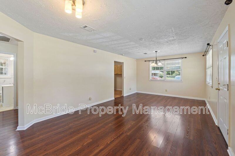 1739 Cornell Dr - Photo 7 of 29