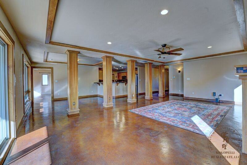 1304 Monument Ct - Photo 2 of 10