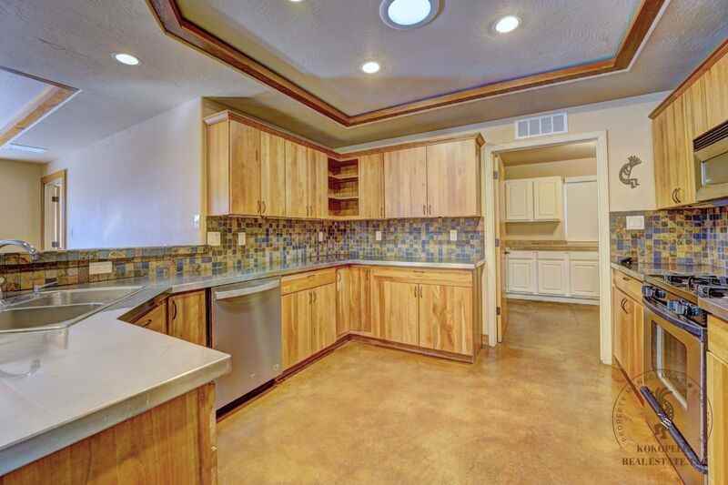 1304 Monument Ct - Photo 3 of 10