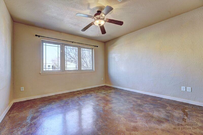 1304 Monument Ct - Photo 7 of 10
