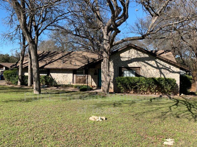 3000 Lakeside Dr - Photo 2 of 18