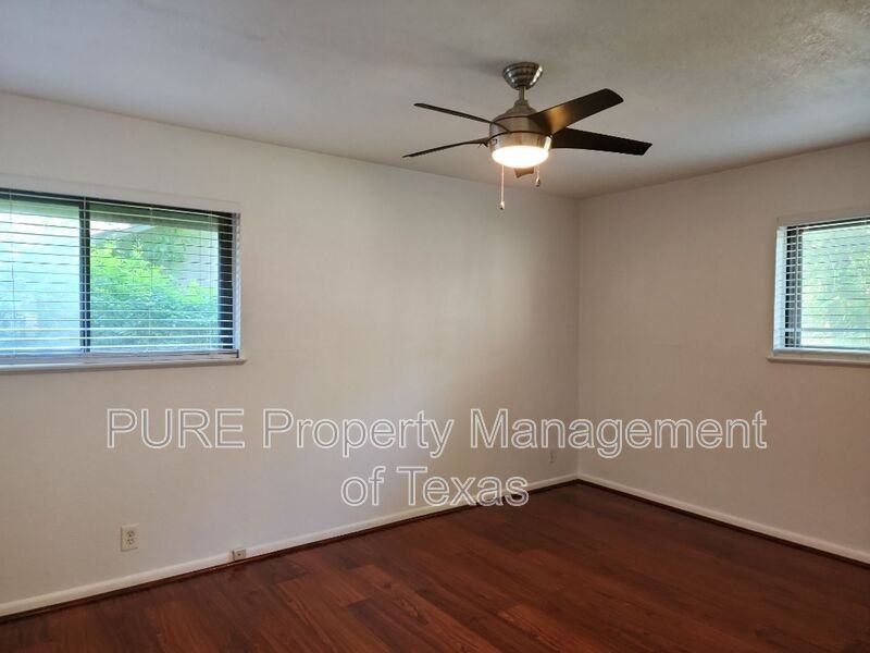 3000 Lakeside Dr - Photo 7 of 18