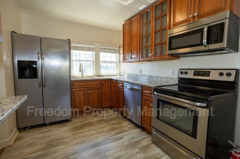12203 Mystic Hill Ln - Photo 3 of 44
