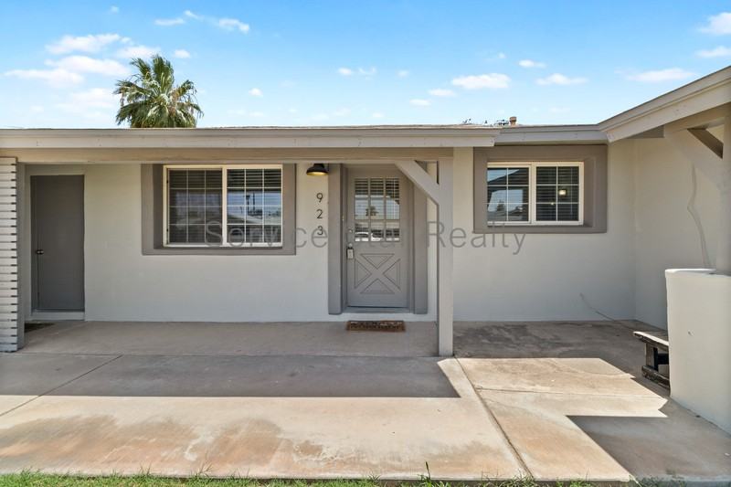 923 E Wesleyan Dr - Photo 4 of 30