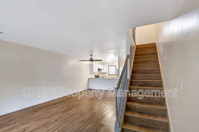 4419 Great Oak Dr - Photo 4 of 31