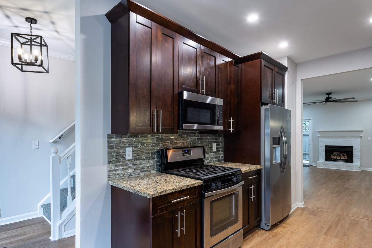 3994 Elm St - Photo 2 of 26